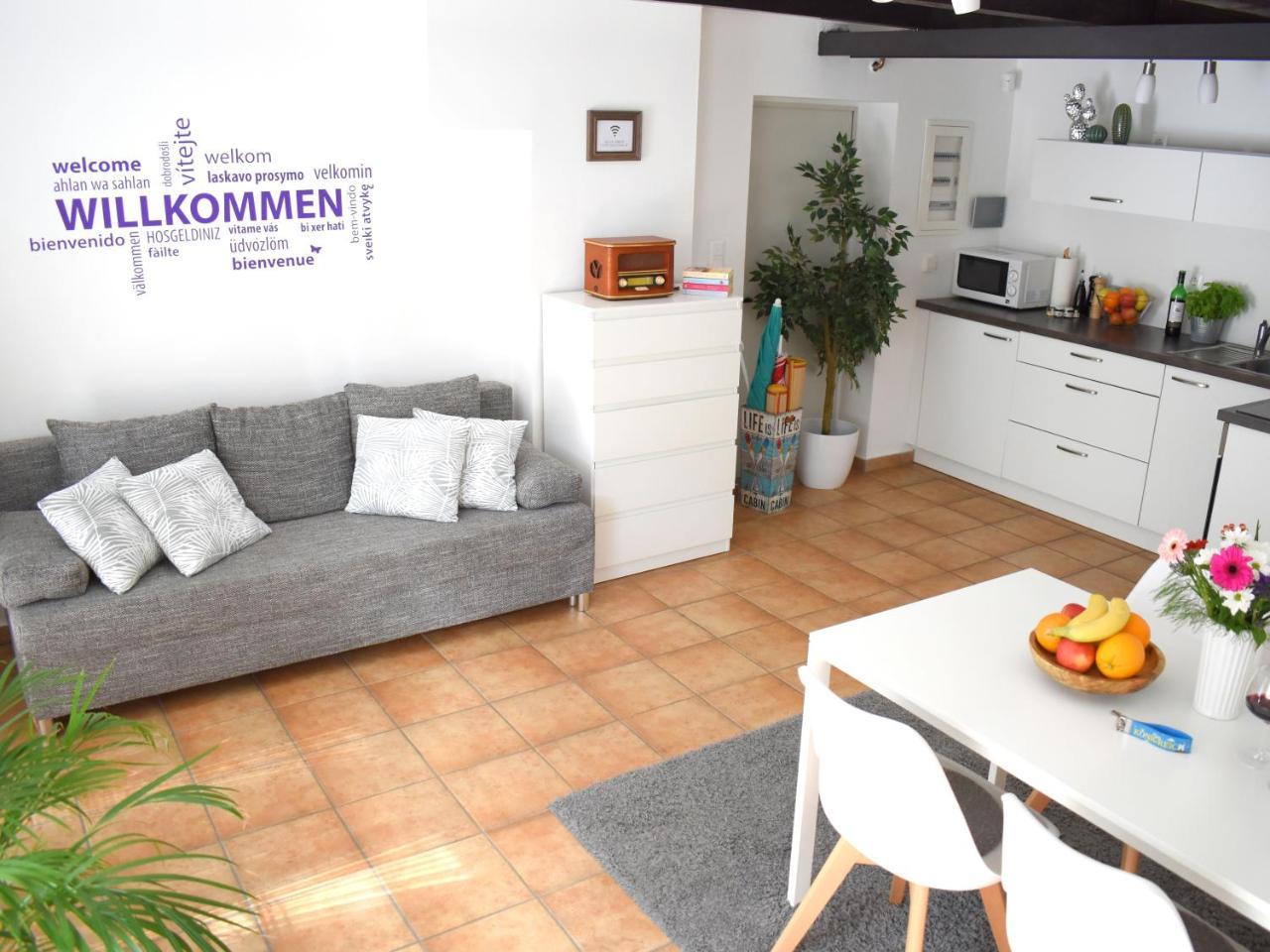 Ferienwohnung in Seewalchen — 4-Star Luxury Hotel in Seewalchen, Austria