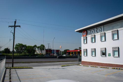 Hotel Hi Guadalupe — hotel in Guadalupe