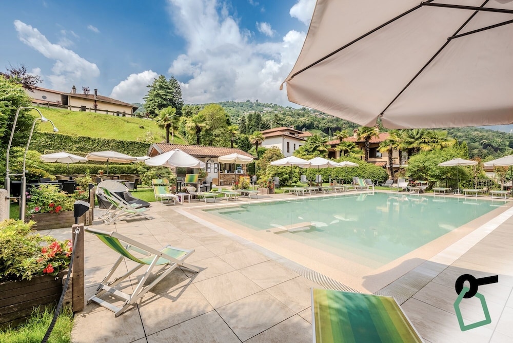 Hotiday Room Collection Stresa in Stresa, Italy