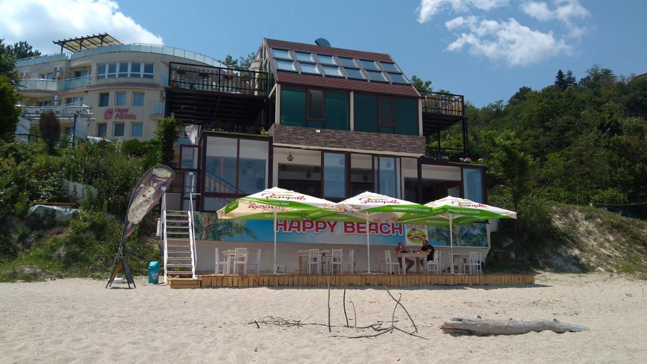 Hemingway rooms in Happy Beach in Varna, Bulgaria