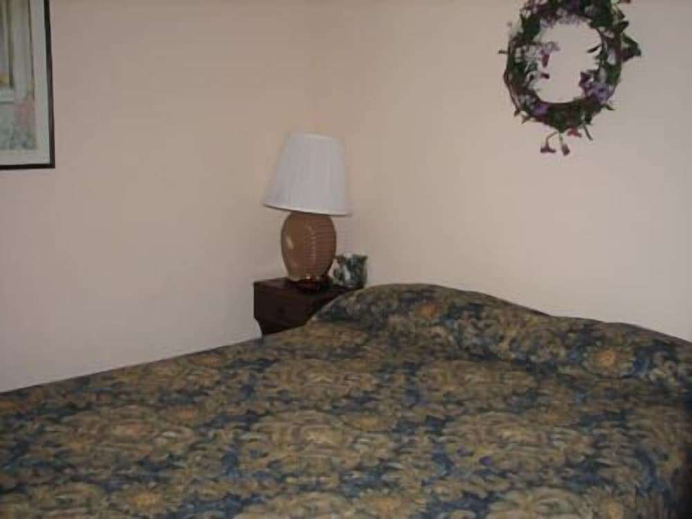 Bodega Harbor Inn - photo 10