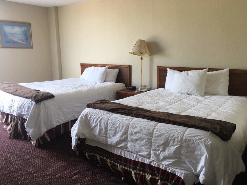 Best Western Plus Wausau Tower Inn - photo 11