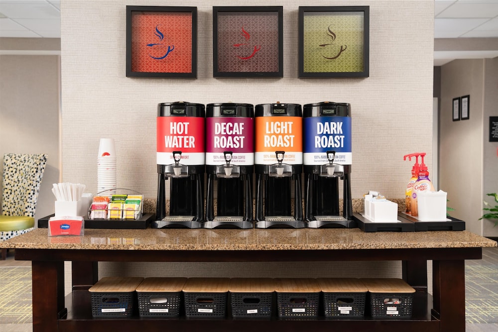 Hampton Inn Fairmont - photo 22