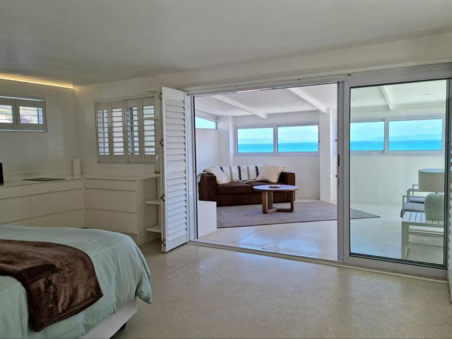 'Kaya Moya' Luxury Suite for 2 with Ocean Views — 4-Star Luxury Hotel in Cape Town, South Africa
