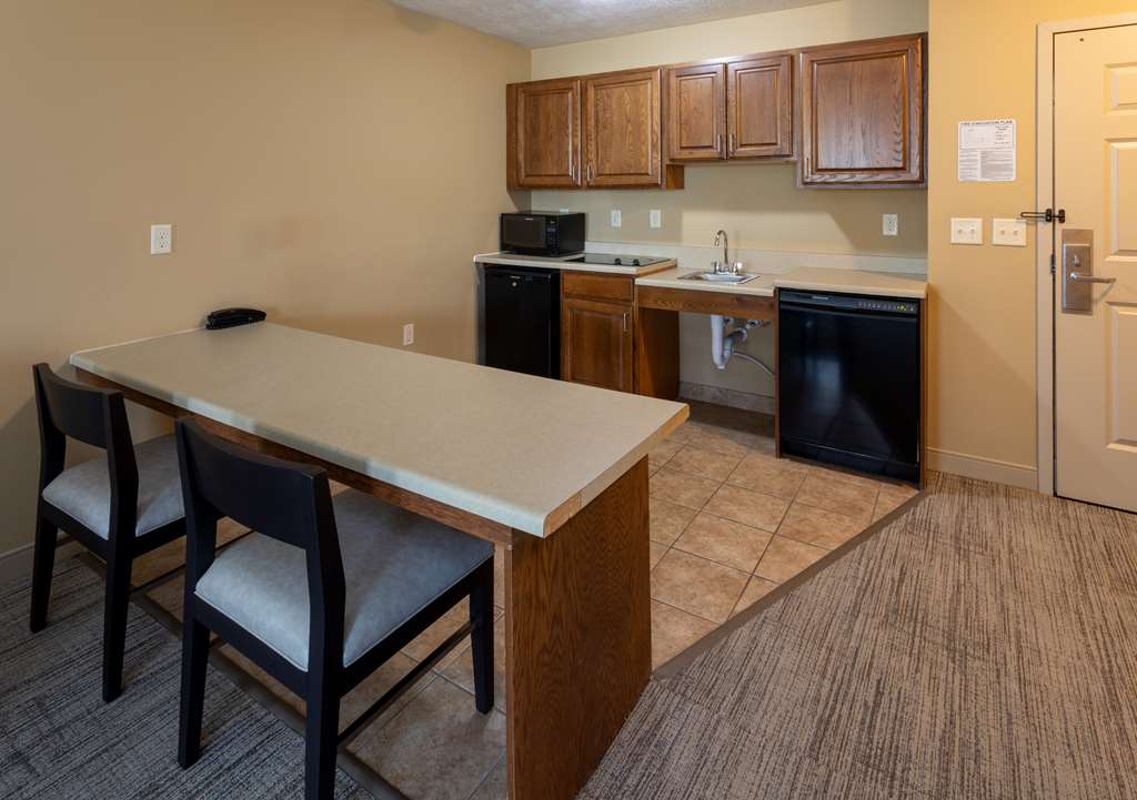 Grandstay Hotel And Suites Luverne - photo 10