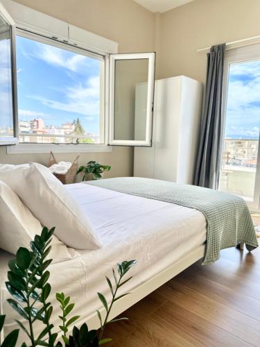 2 Doors Luxury by the sea easy parking — 4-Star Luxury Hotel in Kavala, Greece