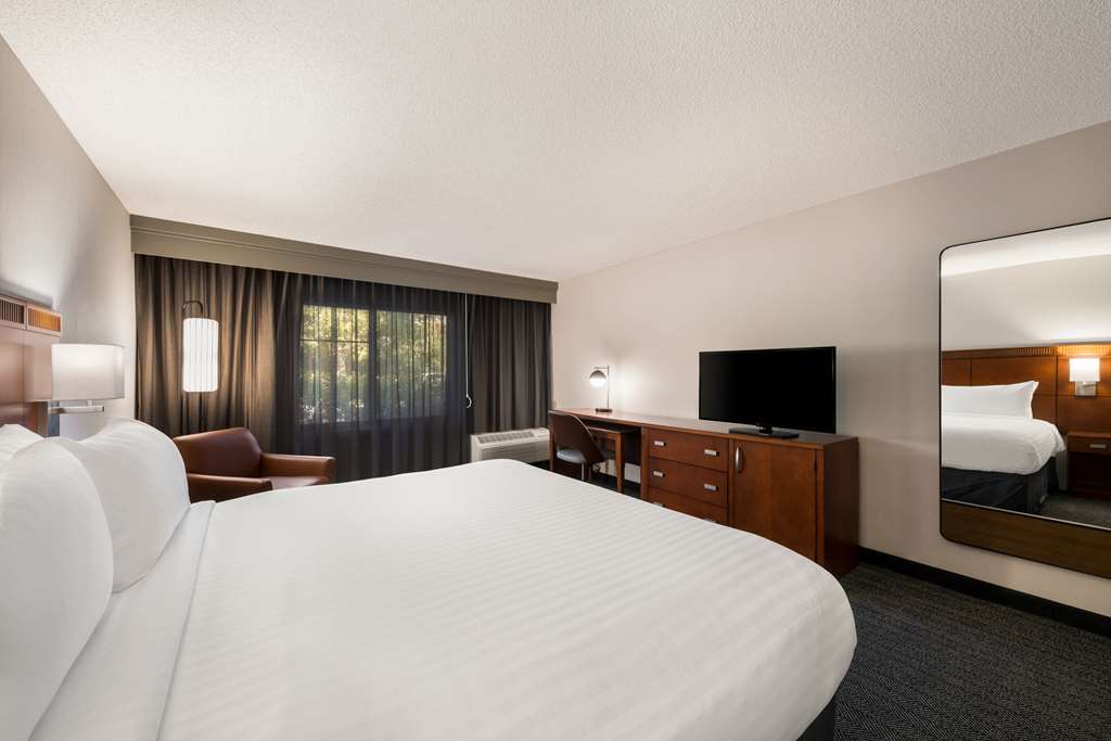 Sonesta Select San Jose Airport - photo 7