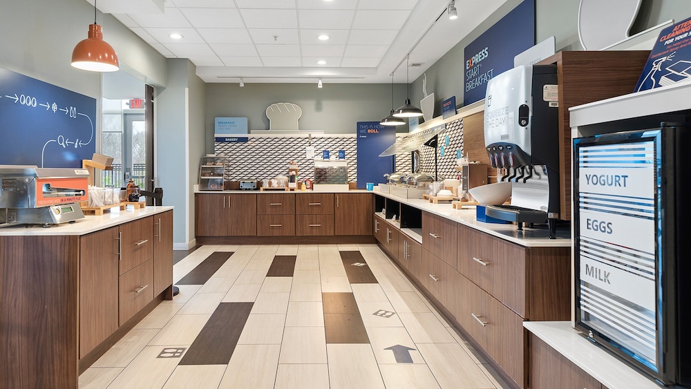 Holiday Inn Express and Suites Macon North - photo 49