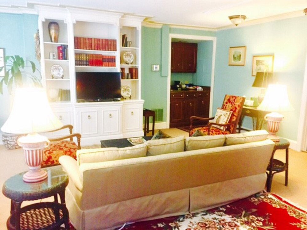 Morehead Inn - photo 46