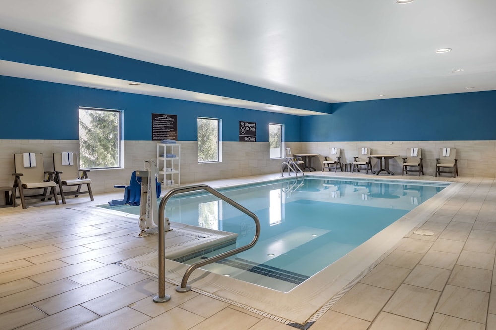 Hampton Inn Greenfield - photo 45