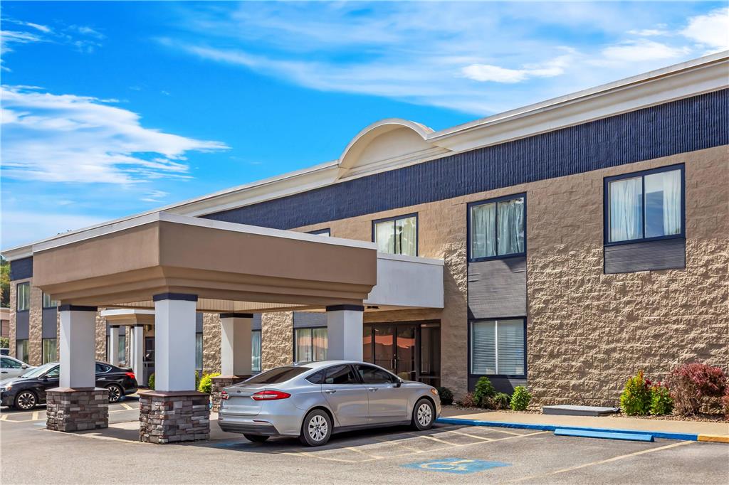 Rodeway Inn Barboursville WV - photo 4