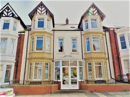 Britannia Guest House — 4-Star Luxury Hotel in South Shields, United Kingdom