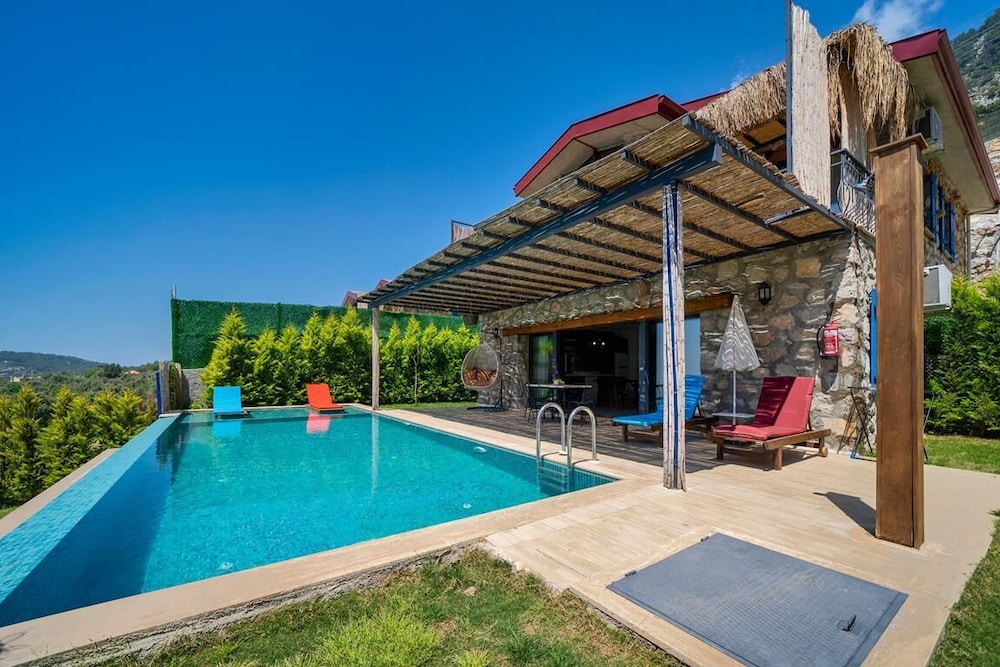 Honeymoon Villa With Private Pool — 4-Star Luxury Hotel in Fethiye, Turkey