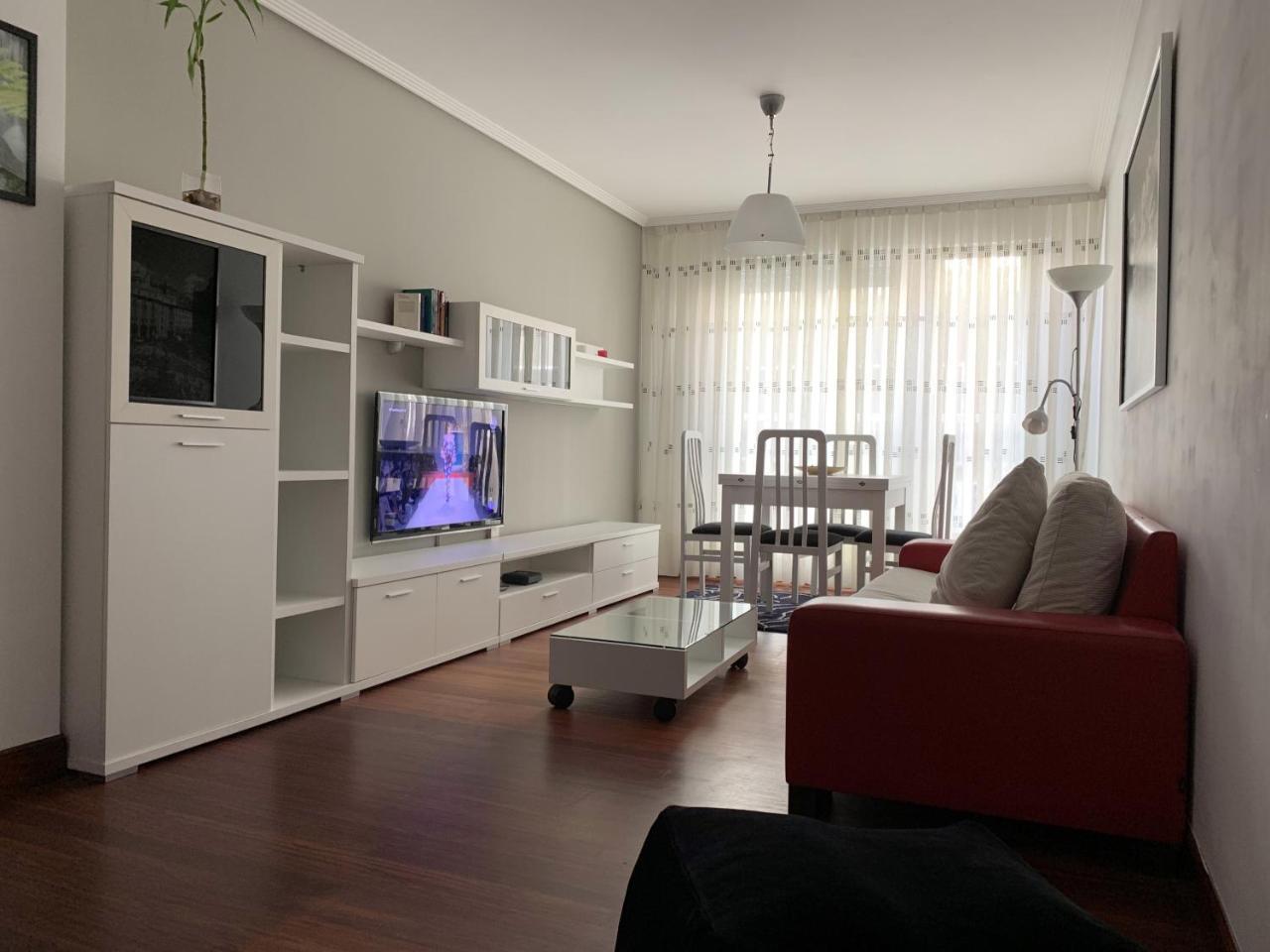 Apartamento en Bilbao con Parking — 4-Star Luxury Hotel in Bilbao, Spain