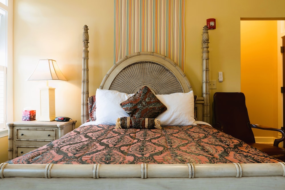 Oaak Tree Hotel - photo 42