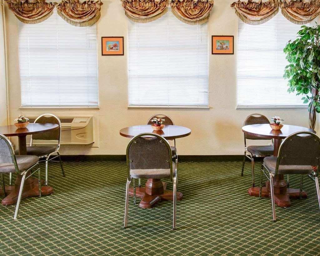 Econo Lodge Temple - photo 35