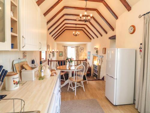 Primrose Cottage 10447660 — Great Torrington