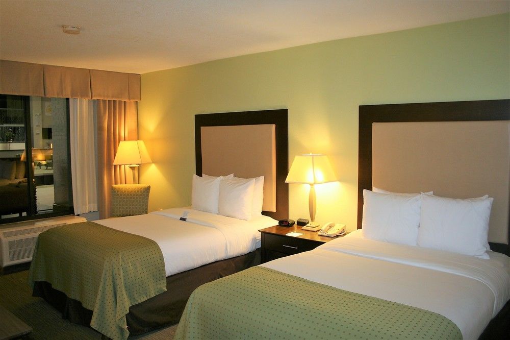 Clarion Inn & Suites Conference Center - photo 35