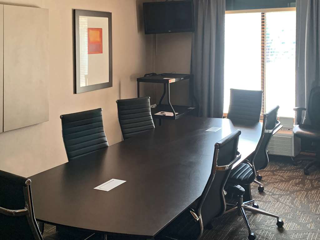 Comfort Inn & Suites Columbus North - photo 18