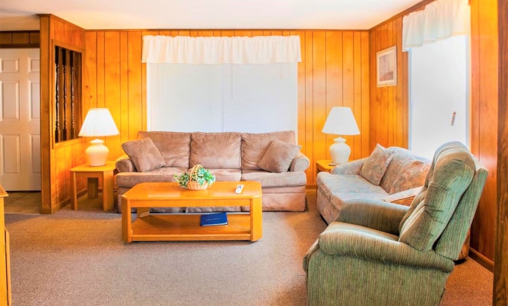 The Windjammer Resort - last minute hotel in Nags Head