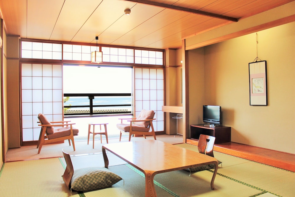 Miyajima Seaside Hotel - last minute hotel in Hiroshima
