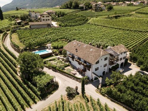 Weingut Weidlhof Suite & Breakfast Vacation for wine lovers — 4-Star Luxury Hotel in Caldaro Sulla Strada Del Vino, Italy