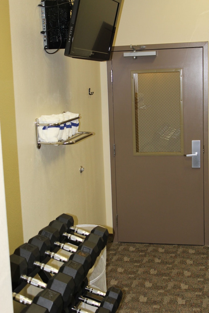 Crystal Springs Inn and Suites - photo 18