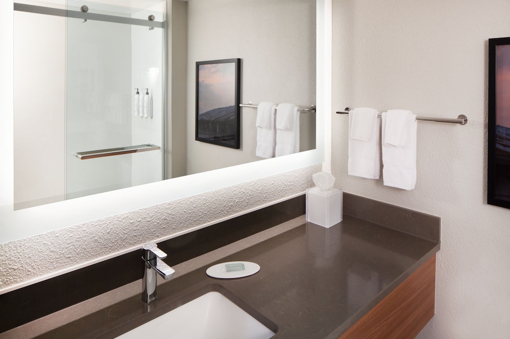 Fairfield Inn & Suites by Marriott Charleston - photo 21