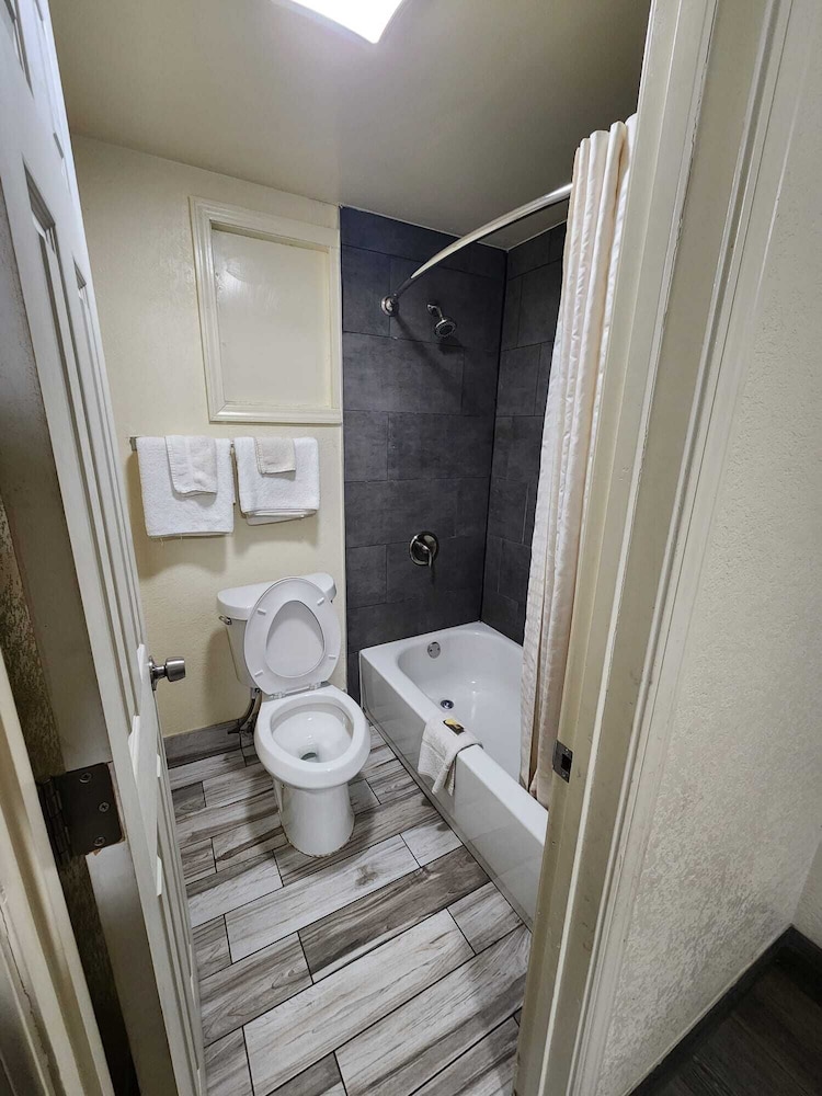 Green Garden Inn - photo 31
