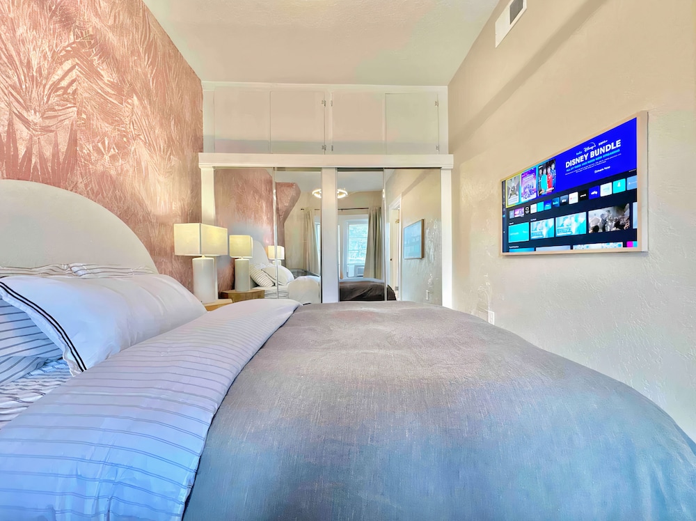 The Elliott Hotel at Highland Park - photo 18