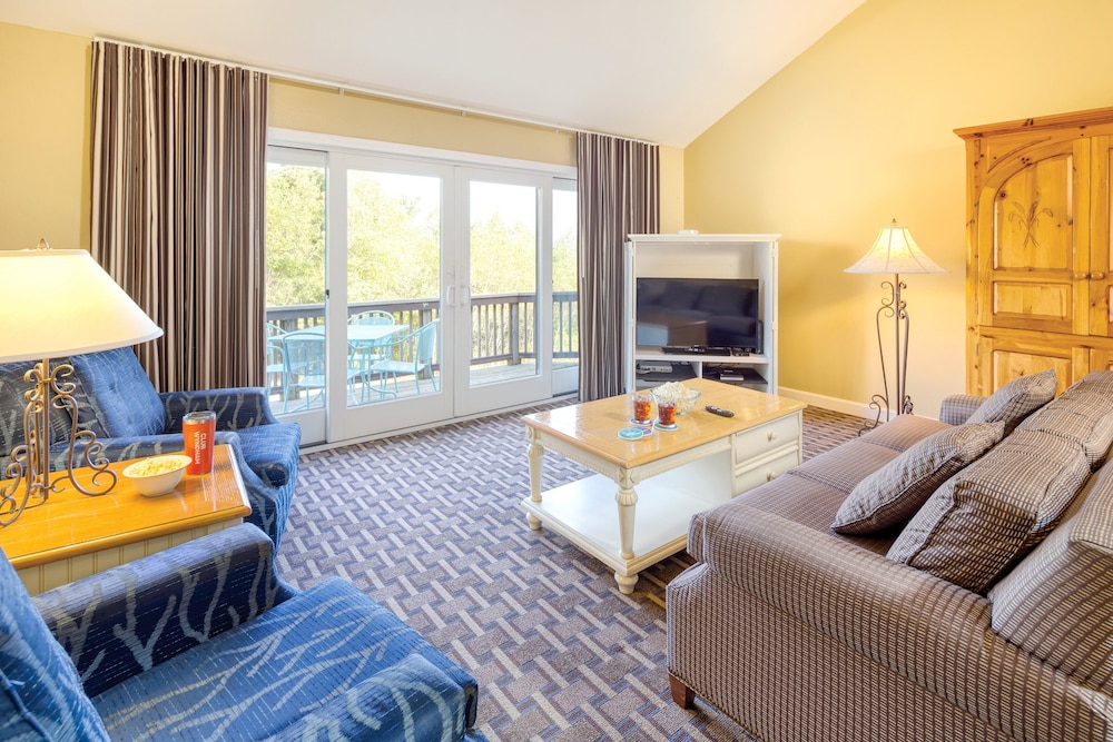 Club Wyndham Newport Overlook - photo 68