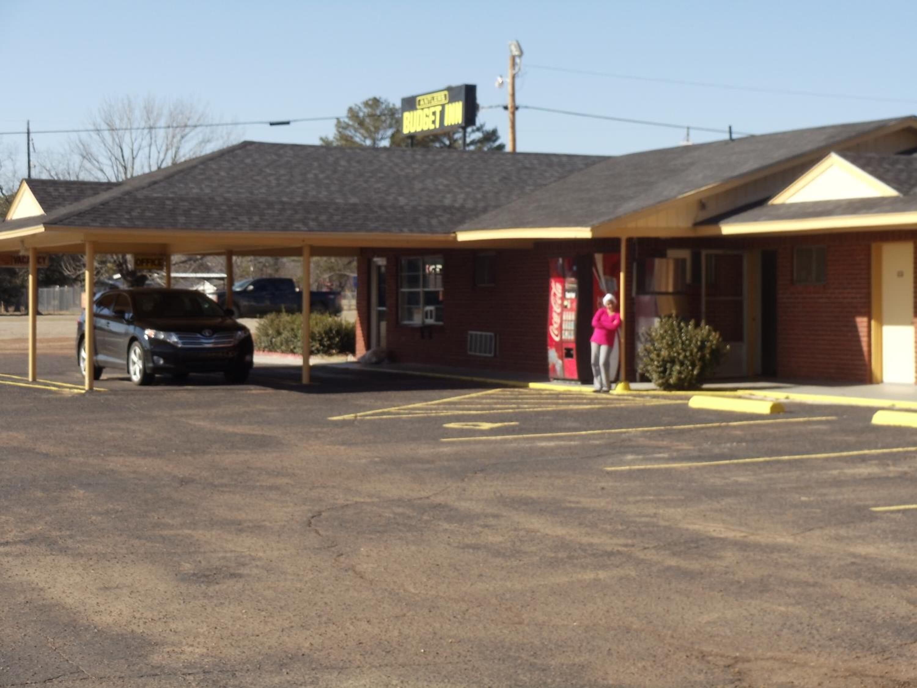 Antlers Budget Inn - photo 38