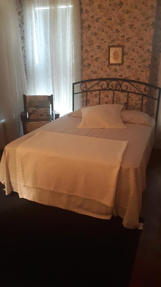 Rose Corner Inn - photo 10