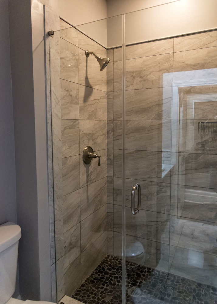 The Dwight D Hotel - photo 48