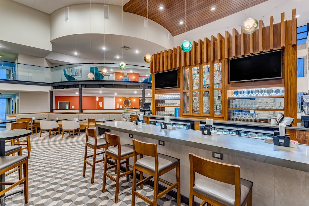 Holiday Inn Columbus by IHG - photo 27