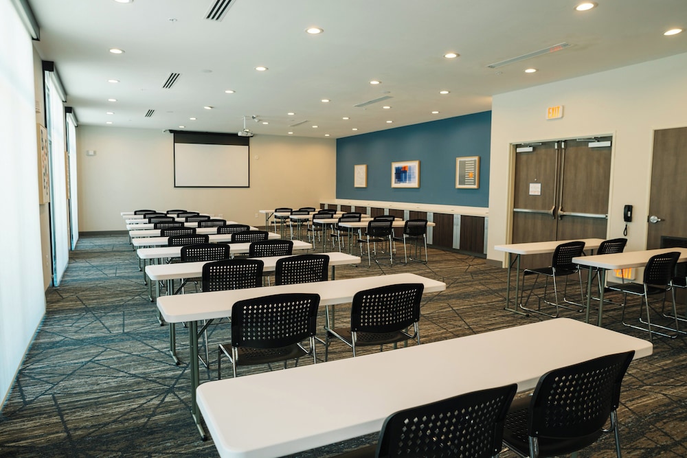 Holiday Inn Express & Suites McCalla Birmingham West by IHG - photo 81