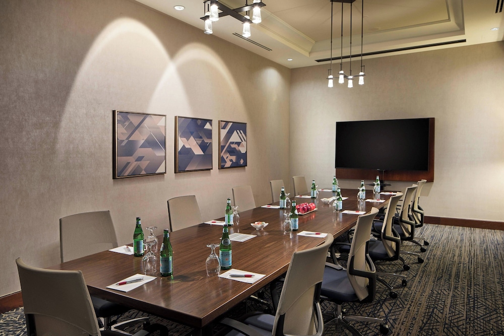 Auburn Hills Marriott Pontiac - photo 32