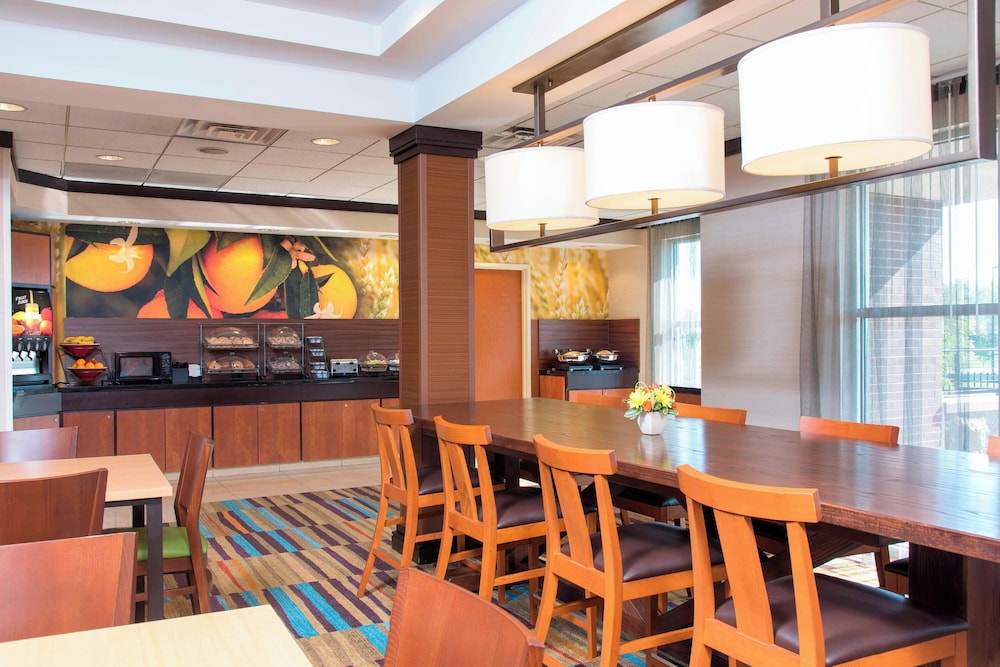 Fairfield Inn & Suites by Marriott Omaha Downtown - photo 24