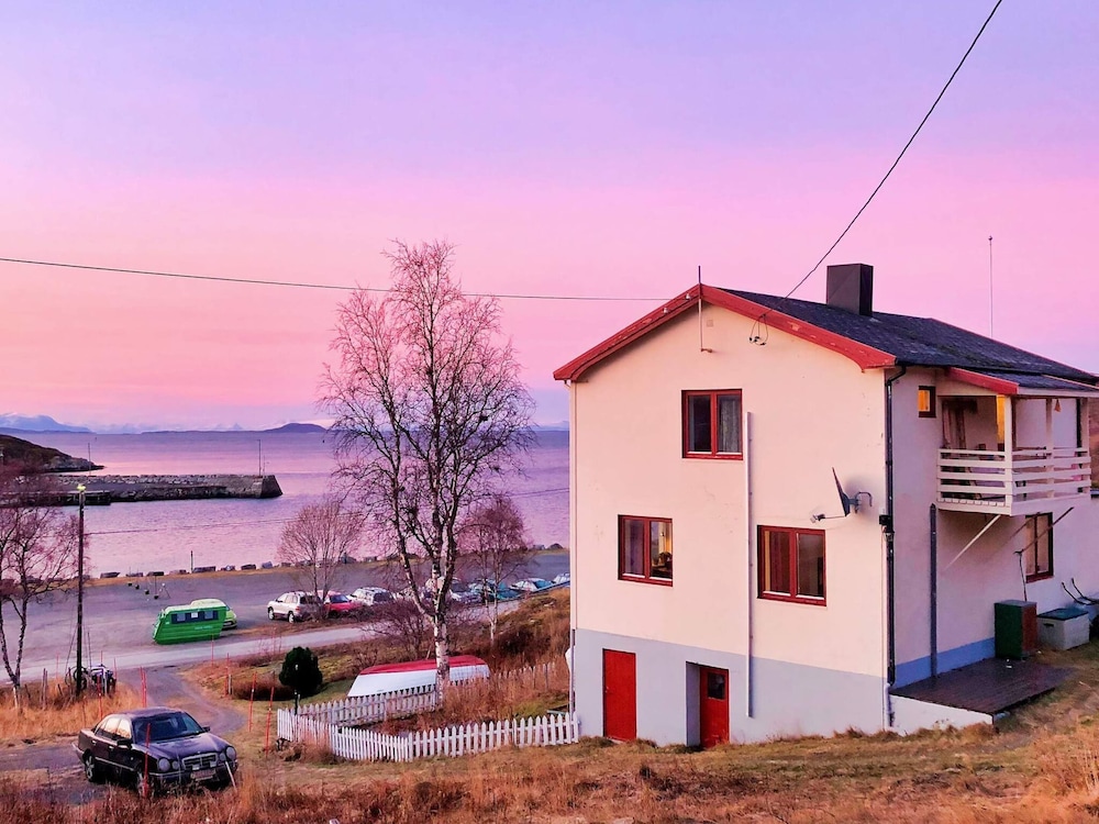 8 Person Holiday Home In Stonglandseidet — 4-Star Luxury Hotel in Finnsnes, Norway