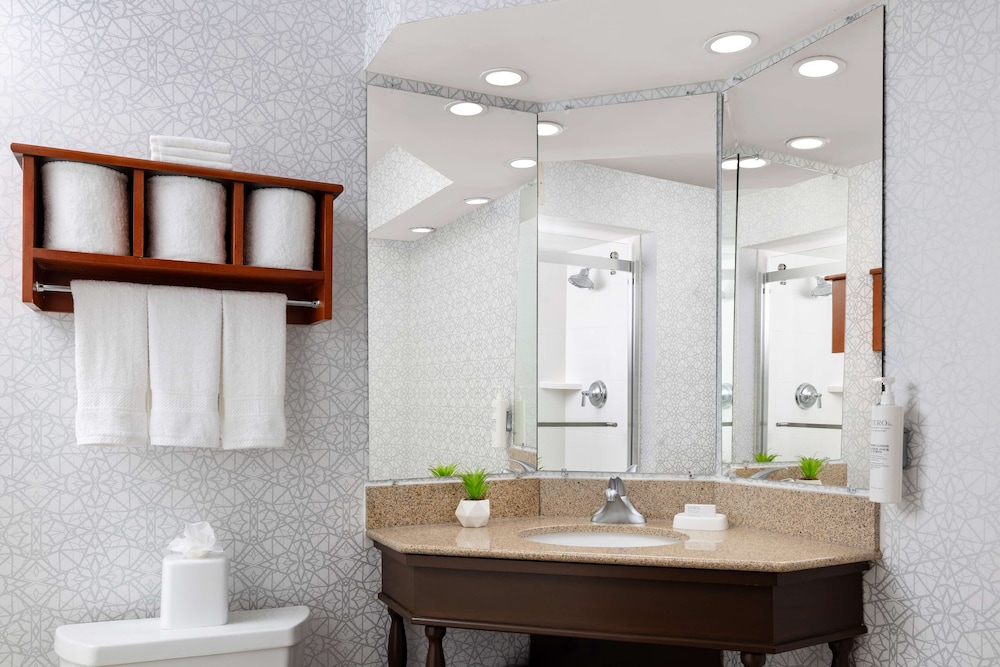 Hampton Inn Memphis Walnut Grove Baptist Hospital East - photo 16
