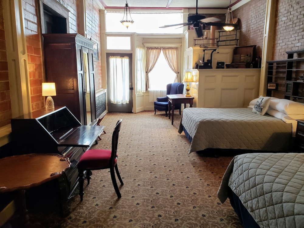 Iron Horse Hotel - photo 40