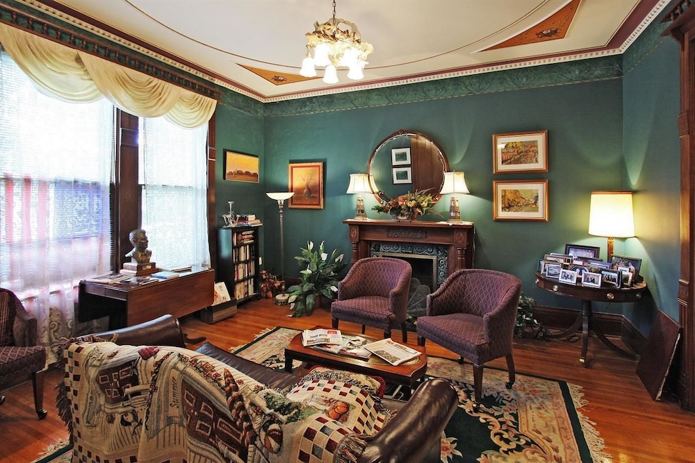 Old Northside Bed & Breakfast - photo 16