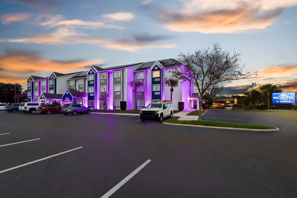 Microtel Inn & Suites by Wyndham Zephyrhills - photo 4