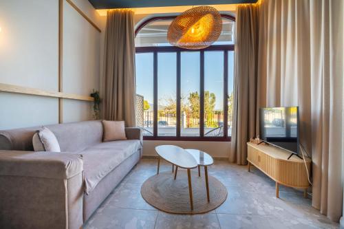 Sunny Nest with a Sea View by Salt Apartments — 4-Star Luxury Hotel in Volos, Greece