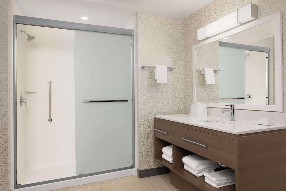 Home2 Suites by Hilton Durham University Medical Center - photo 25