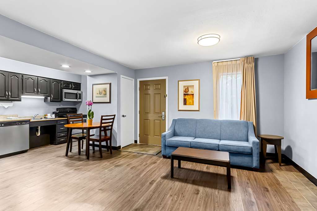 SureStay Studio by Best Western Pensacola - photo 27