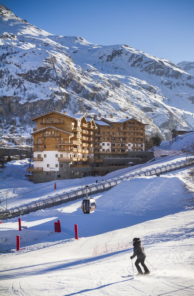 Résidence Club MMV l'Altaviva — 4-Star Luxury Hotel in Tignes, France
