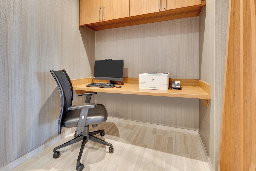 Springhill Suites Dallas Mansfield - photo 20