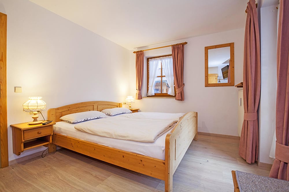 Ferienwohnung Oertl — 4-Star Luxury Hotel in Reit Im Winkl, Germany
