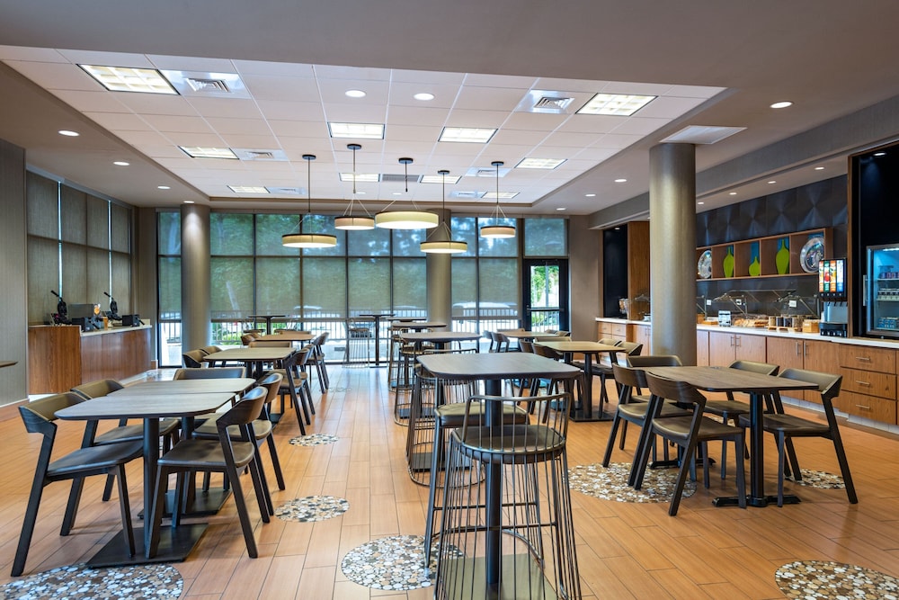 SpringHill Suites Anaheim Maingate - photo 39